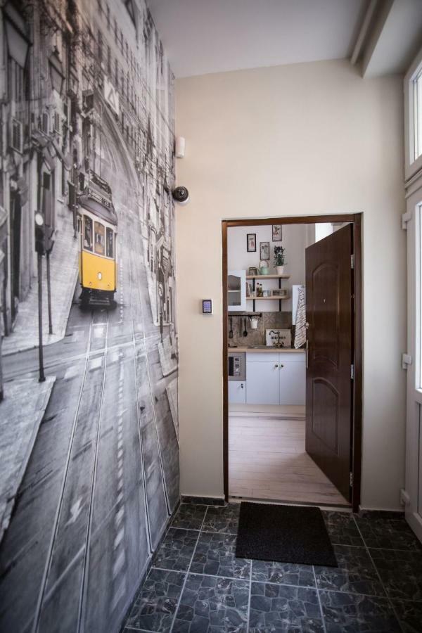 Izabella Vintage Style Budapest Exterior photo